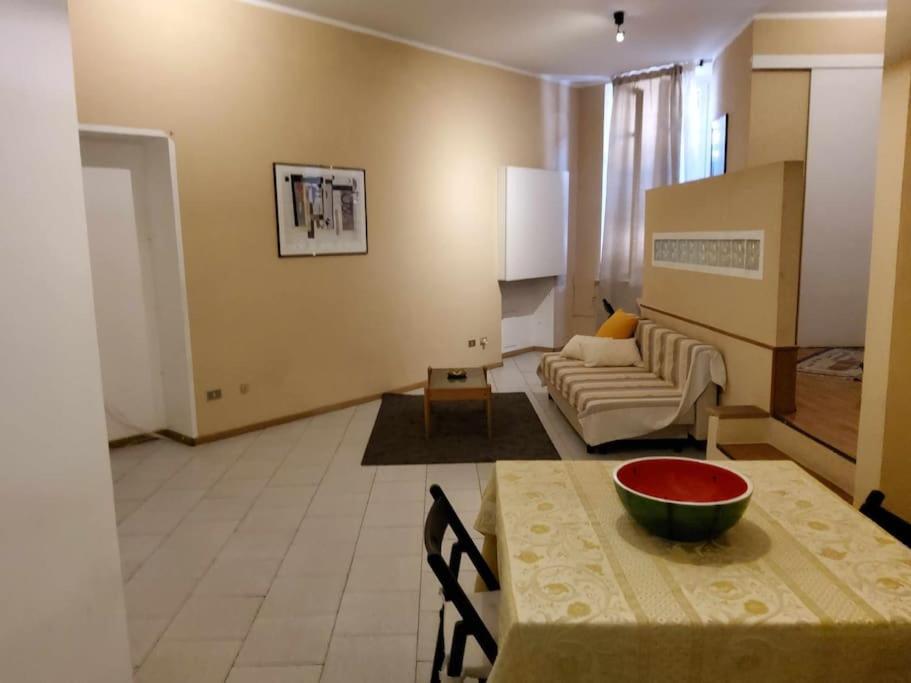 Appartement Antica Casa Odone à Asti Extérieur photo