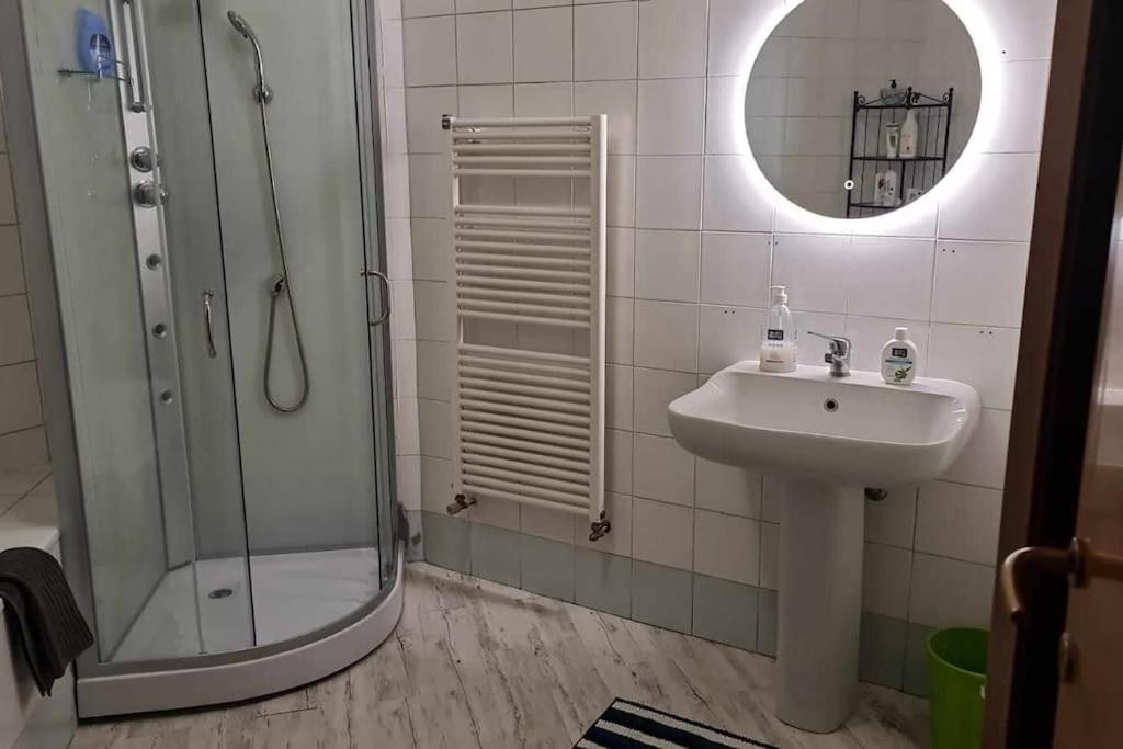 Appartement Antica Casa Odone à Asti Extérieur photo